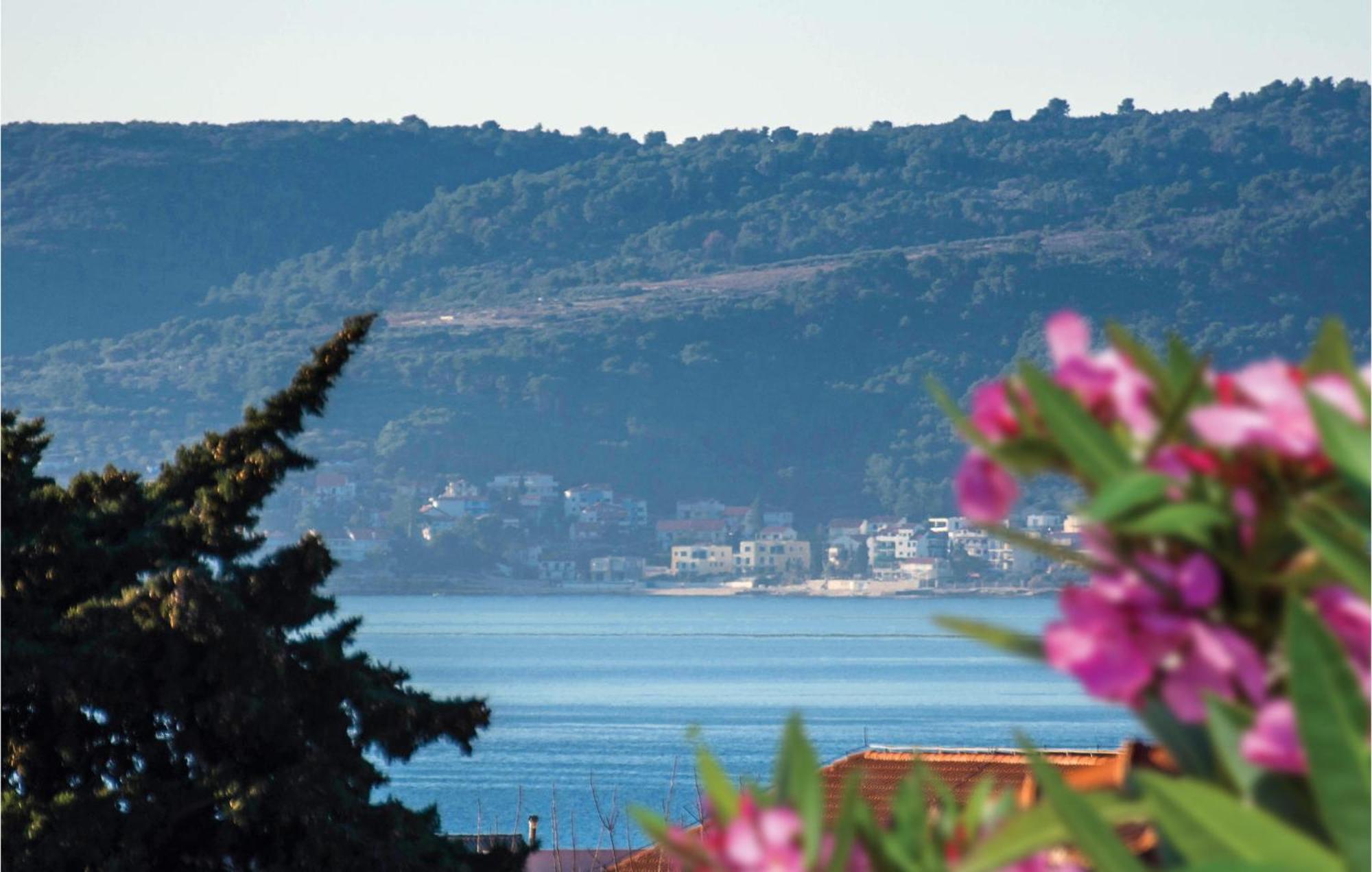 Gorgeous Apartment In Kastel Stari With Wifi Kaštela Exterior foto